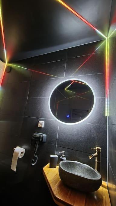 Royalspa Luxueux Appartement Avec Spa Strasbourg Bagian luar foto
